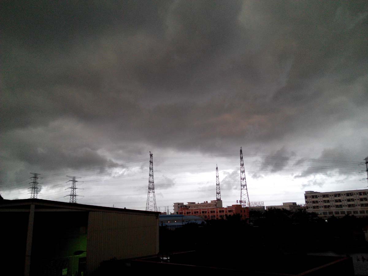 ──讓暴風(fēng)雨來(lái)得更猛烈些吧！