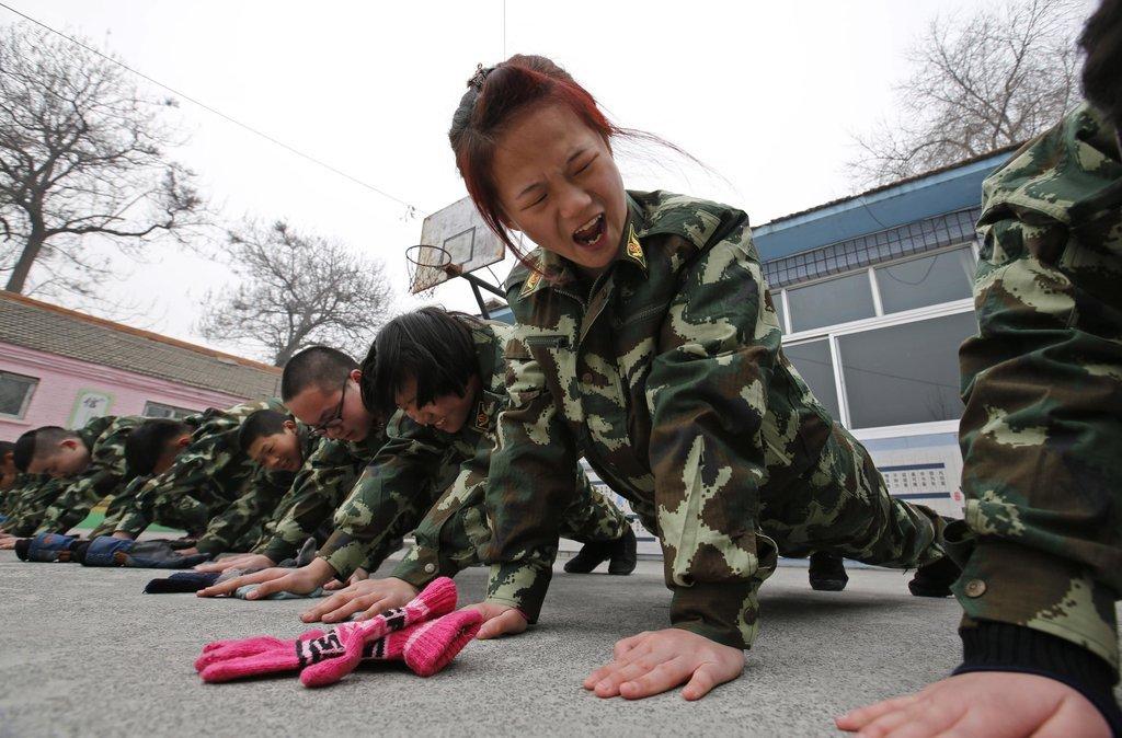 東莞耐斯六軸深孔鉆－合模機之網(wǎng)癮小看的軍事故事