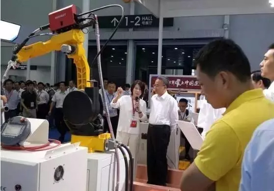好機(jī)床格力造 真不是吹牛！董小姐的格力鉆攻中心首次亮相??！