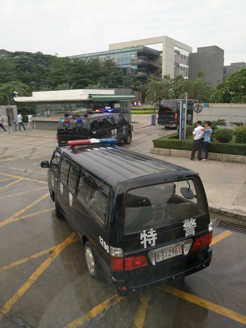 長安又一次握住總理的手-東莞模具制造業(yè)及模具機械制造業(yè)喜迎大機遇