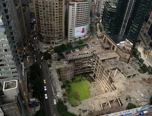 重慶這張照片轟動(dòng)了亞洲，震撼了全世界！耐斯設(shè)備模具行業(yè)領(lǐng)軍人