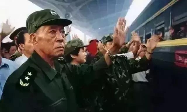 耐斯合模機(jī)、翻模機(jī)、深孔鉆、磁盤與您一起探討何為中國(guó)精神中華魂魄