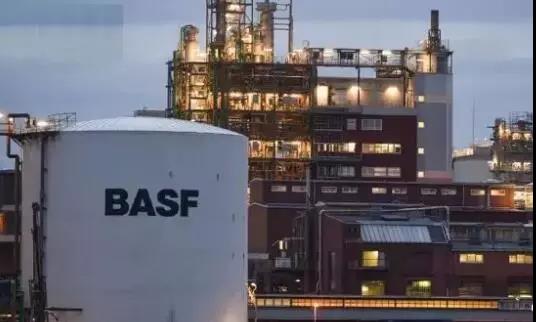 耐斯合模機，分模機，翻模機，深孔鉆，電控永磁盤與您分享-德國令人窒息的強大，全靠這些世界頂級精英企業(yè)支撐！