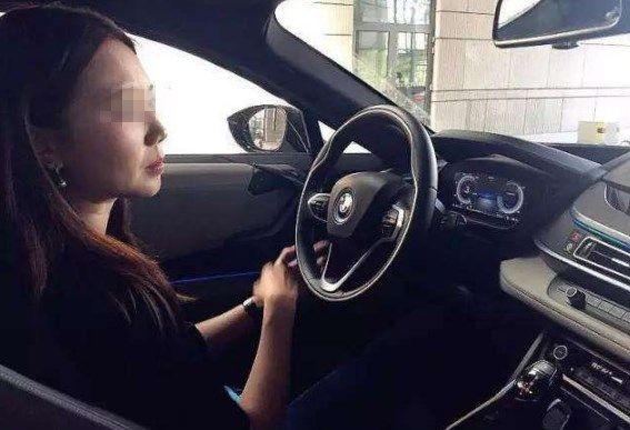 寶馬讓女人坐在車里哭；奔馳讓女人坐在引擎蓋上哭；耐斯合模機深孔鉆讓您的競爭對手趴在模具上哭